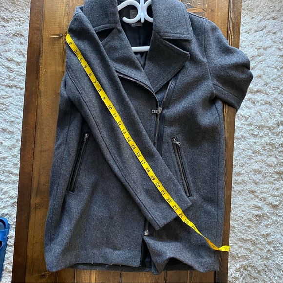 Gap women’s jacket - Picture 4 of 5